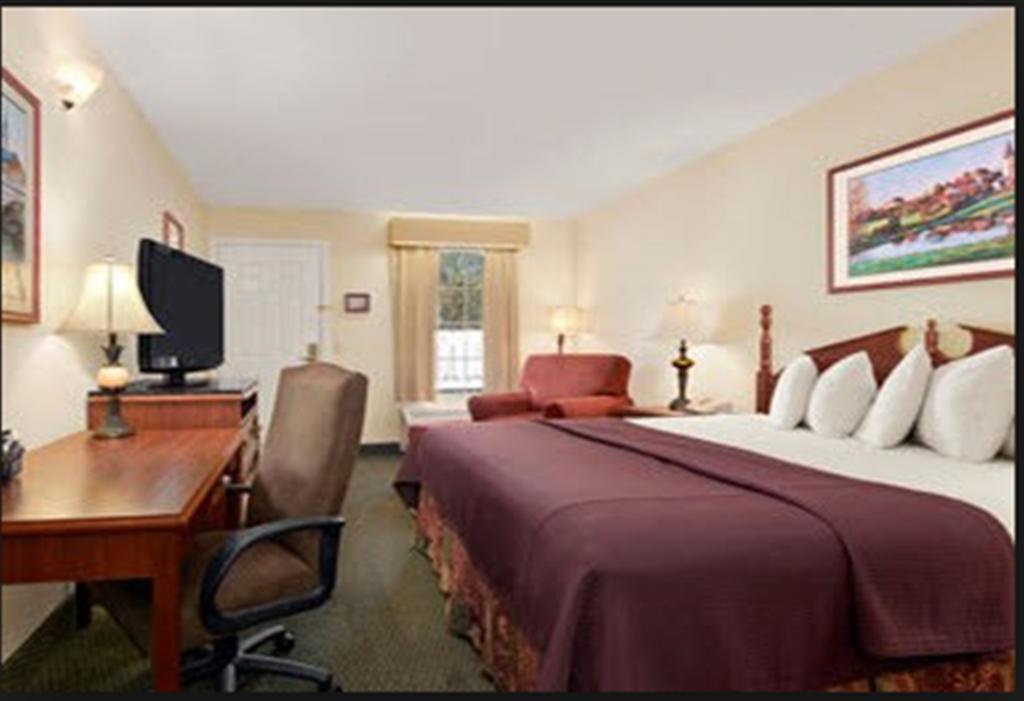 Baymont By Wyndham Easley/Greenville Room photo
