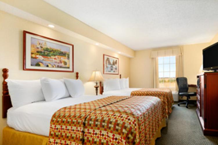Baymont By Wyndham Easley/Greenville Room photo